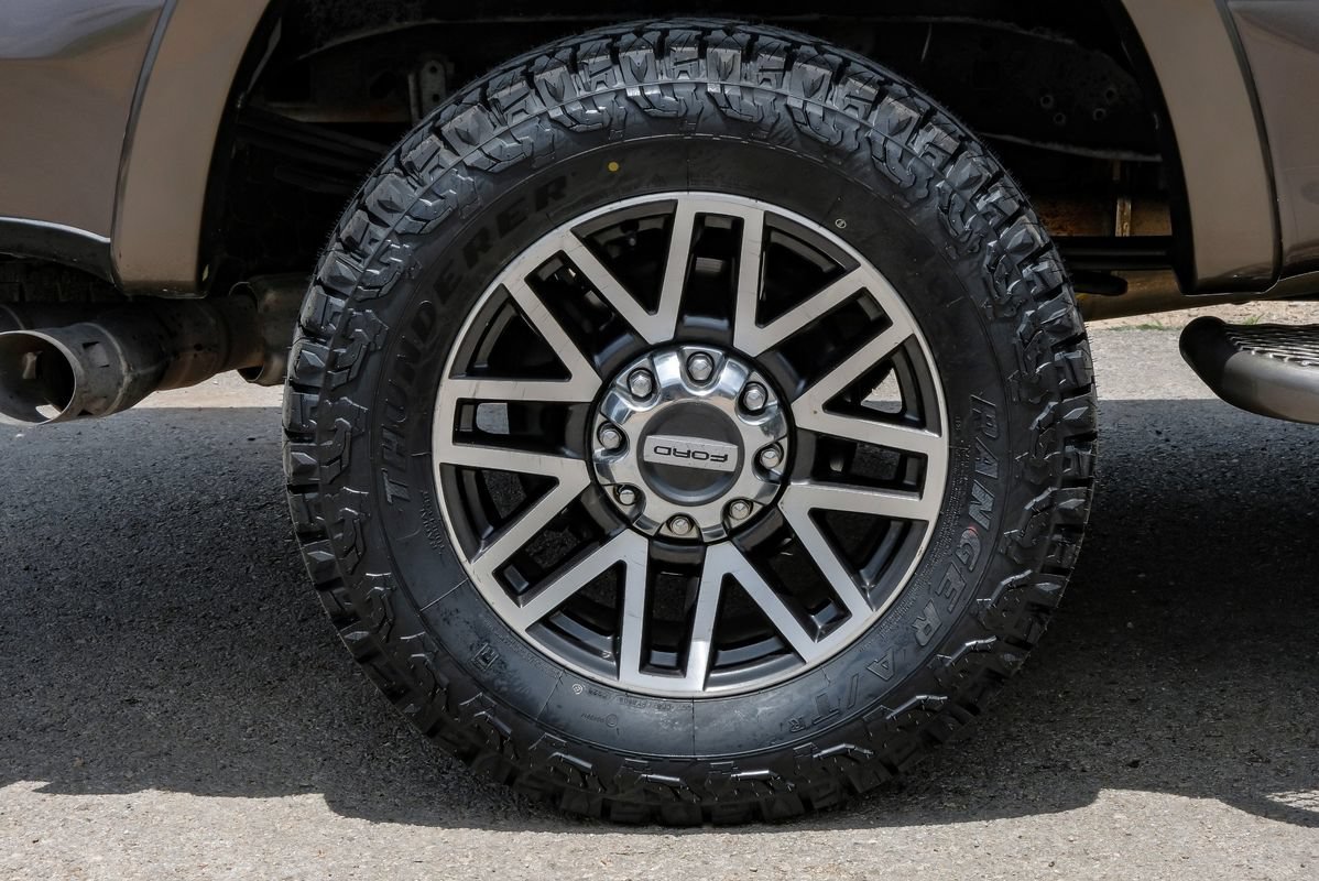 Used 2019 Ford F250 Lariat w/ Lariat Ultimate Package AWD/4WD image 61