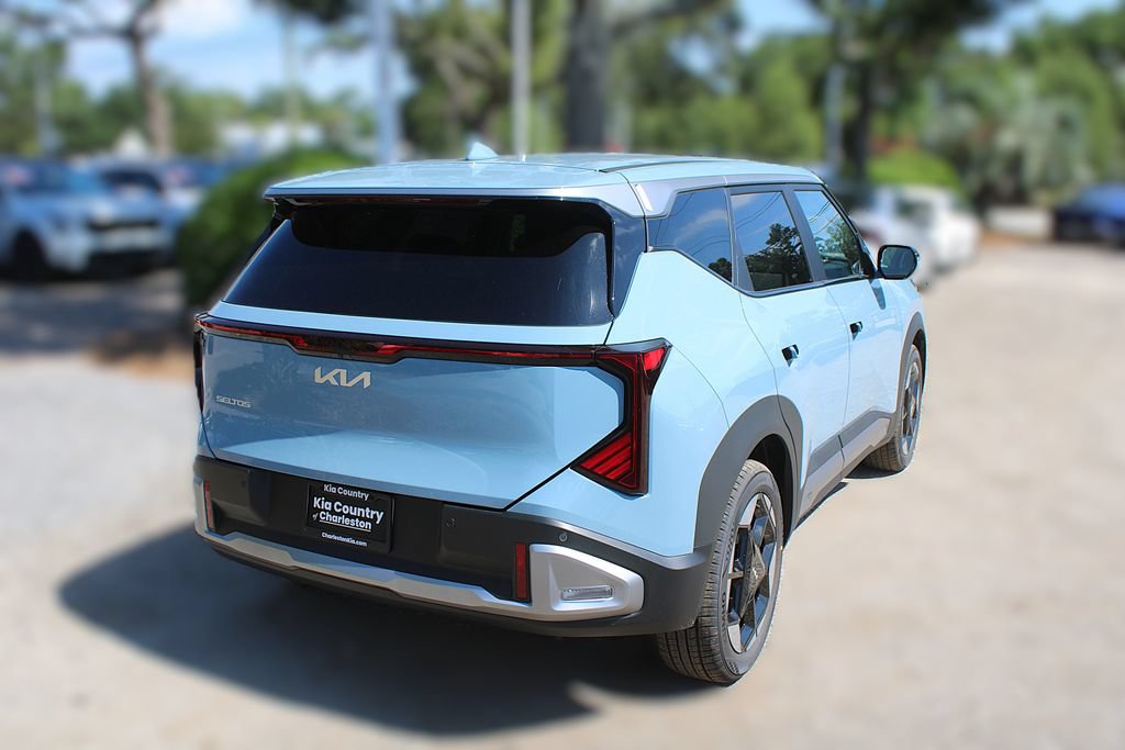 New 2027 Kia Seltos S FWD image 7