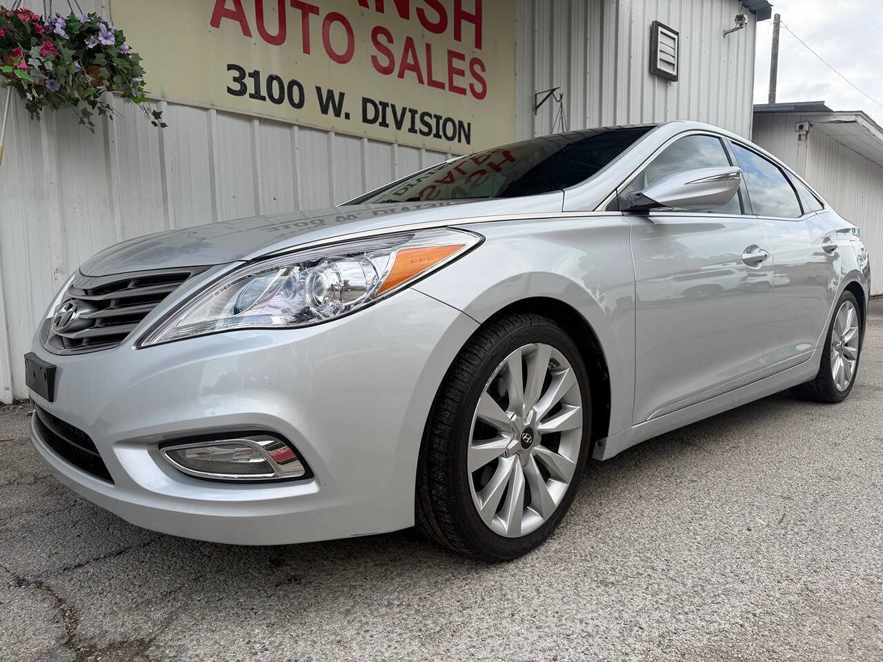 Used 2014 Hyundai Azera Limited w/ Option Group 02 FWD image 3