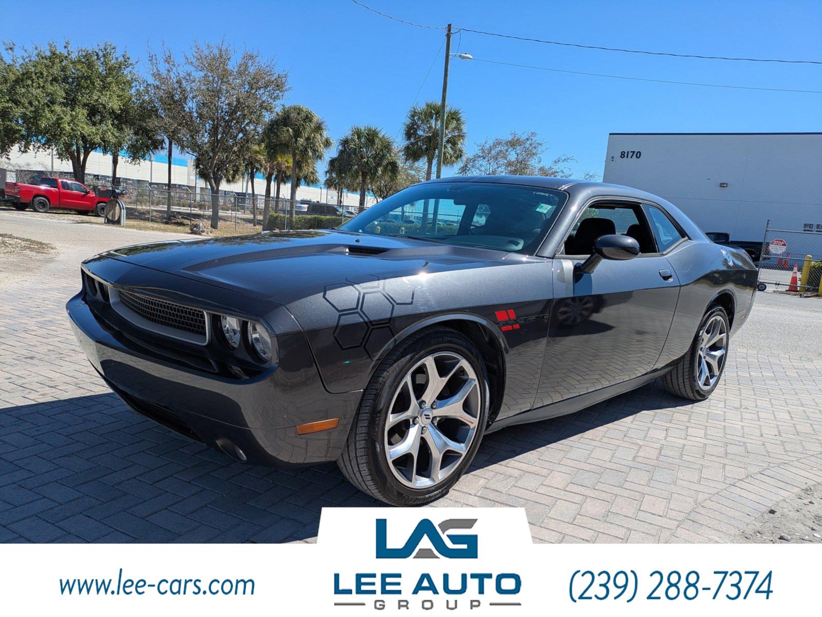 Used 2014 Dodge Challenger SXT RWD image 6
