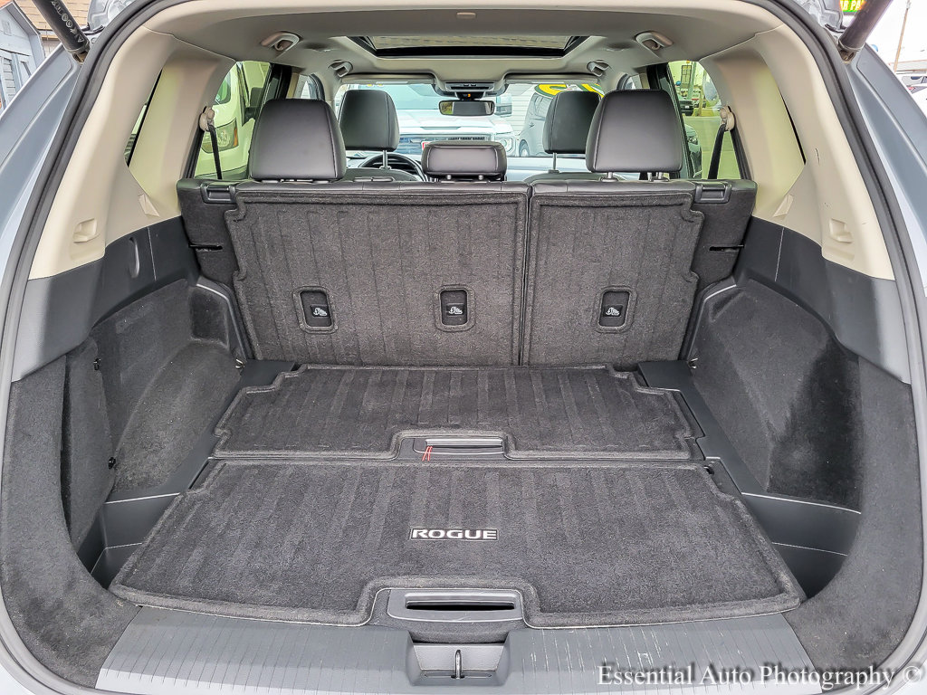 Used 2025 Nissan Rogue SL w/ Tech Package image 28