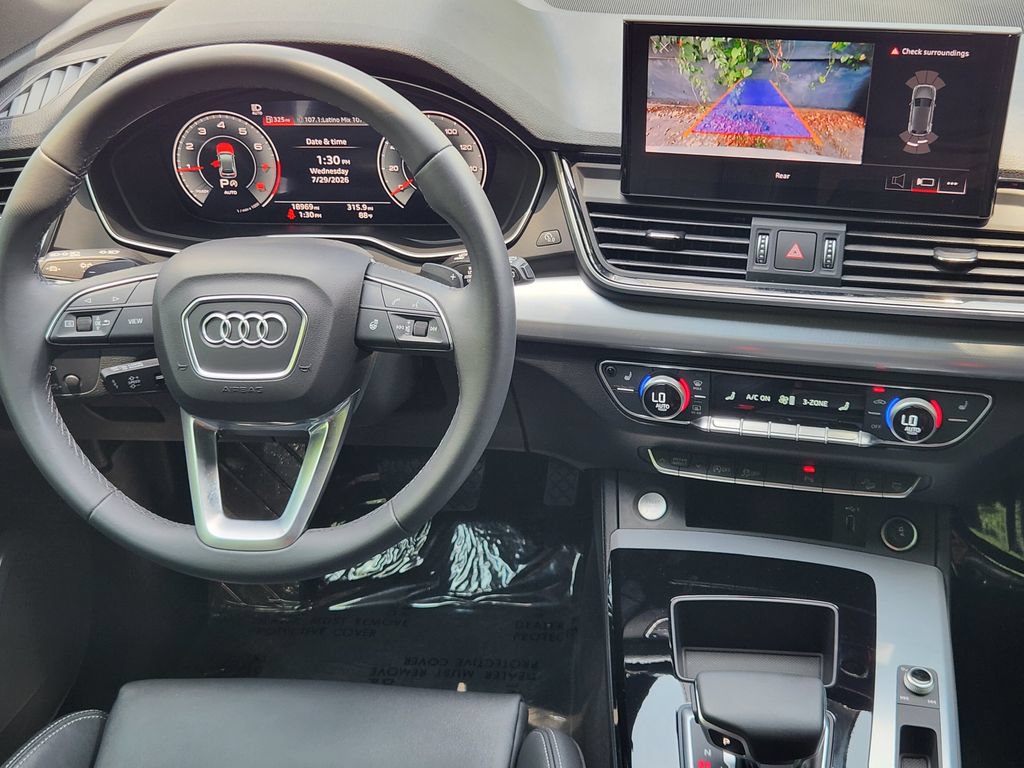 Certified 2024 Audi Q5 2.0T Premium w/ Summer of Audi Package AWD/4WD image 33