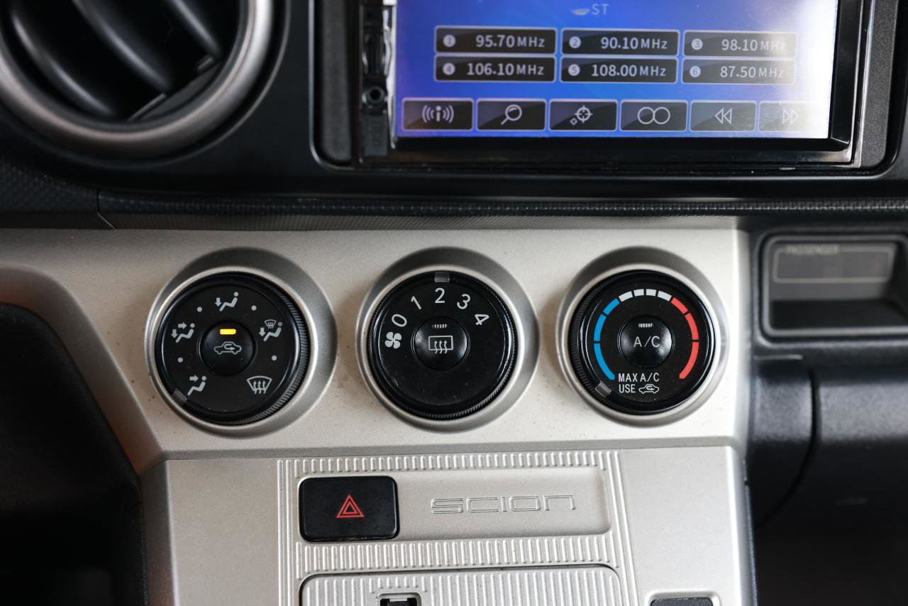 Used 2008 Scion xB image 28