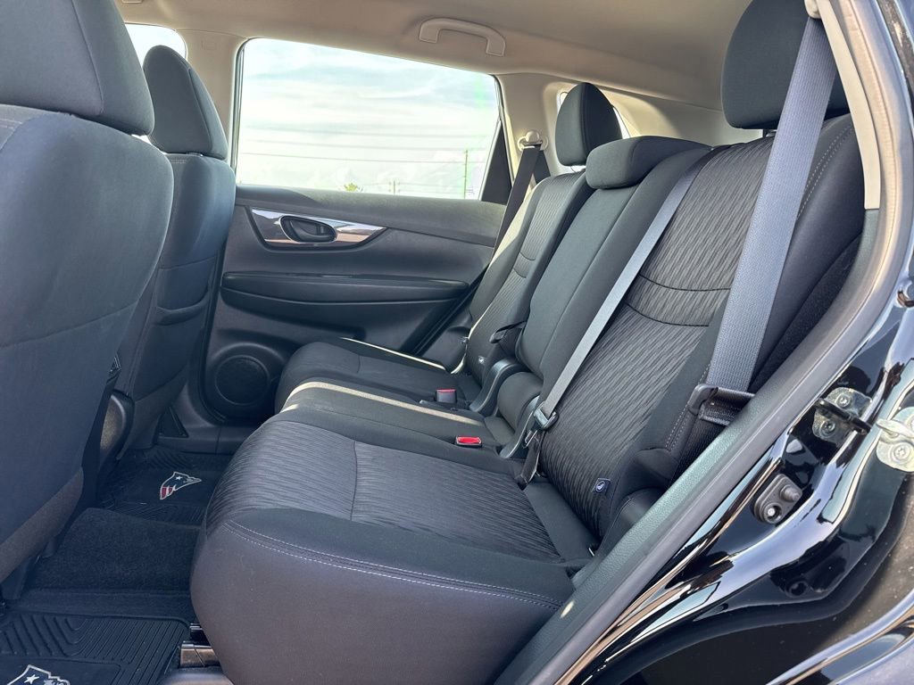 Used 2020 Nissan Rogue S FWD image 9