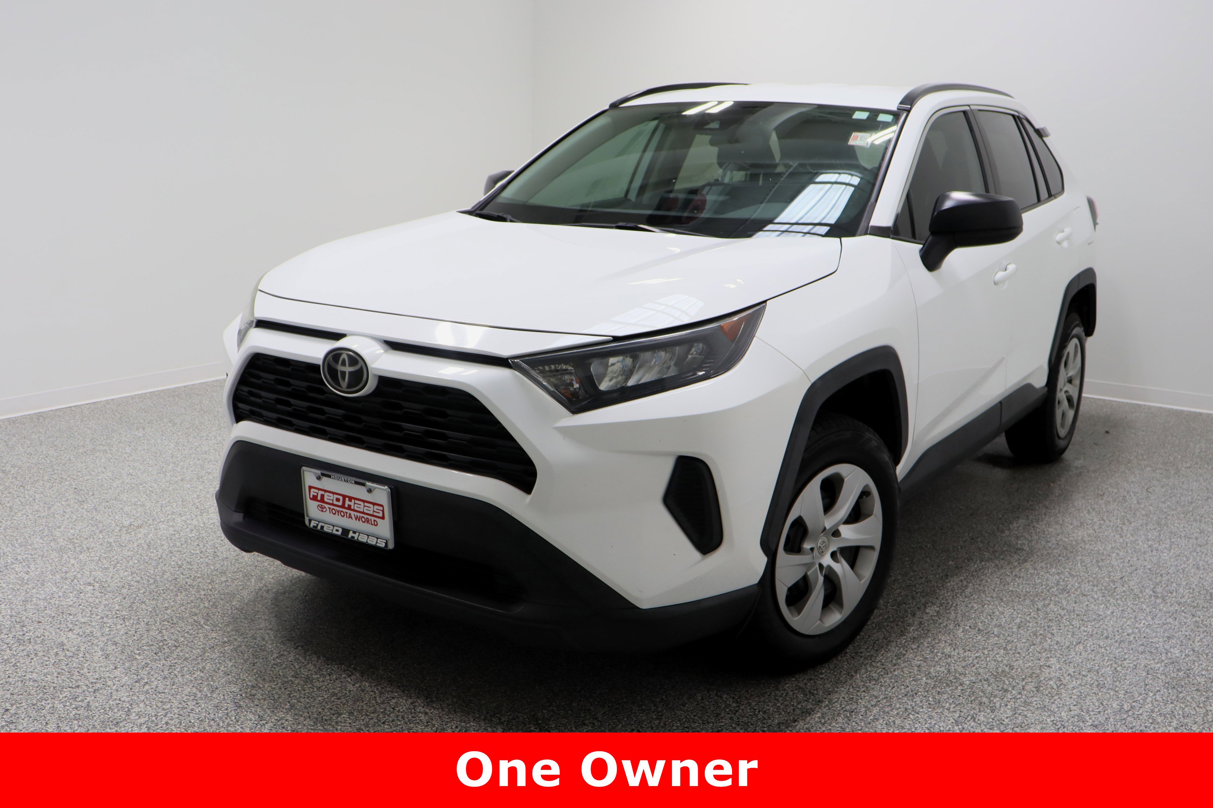Used 2021 Toyota RAV4 LE w/ Carpet Mat Package (TMS) image 2
