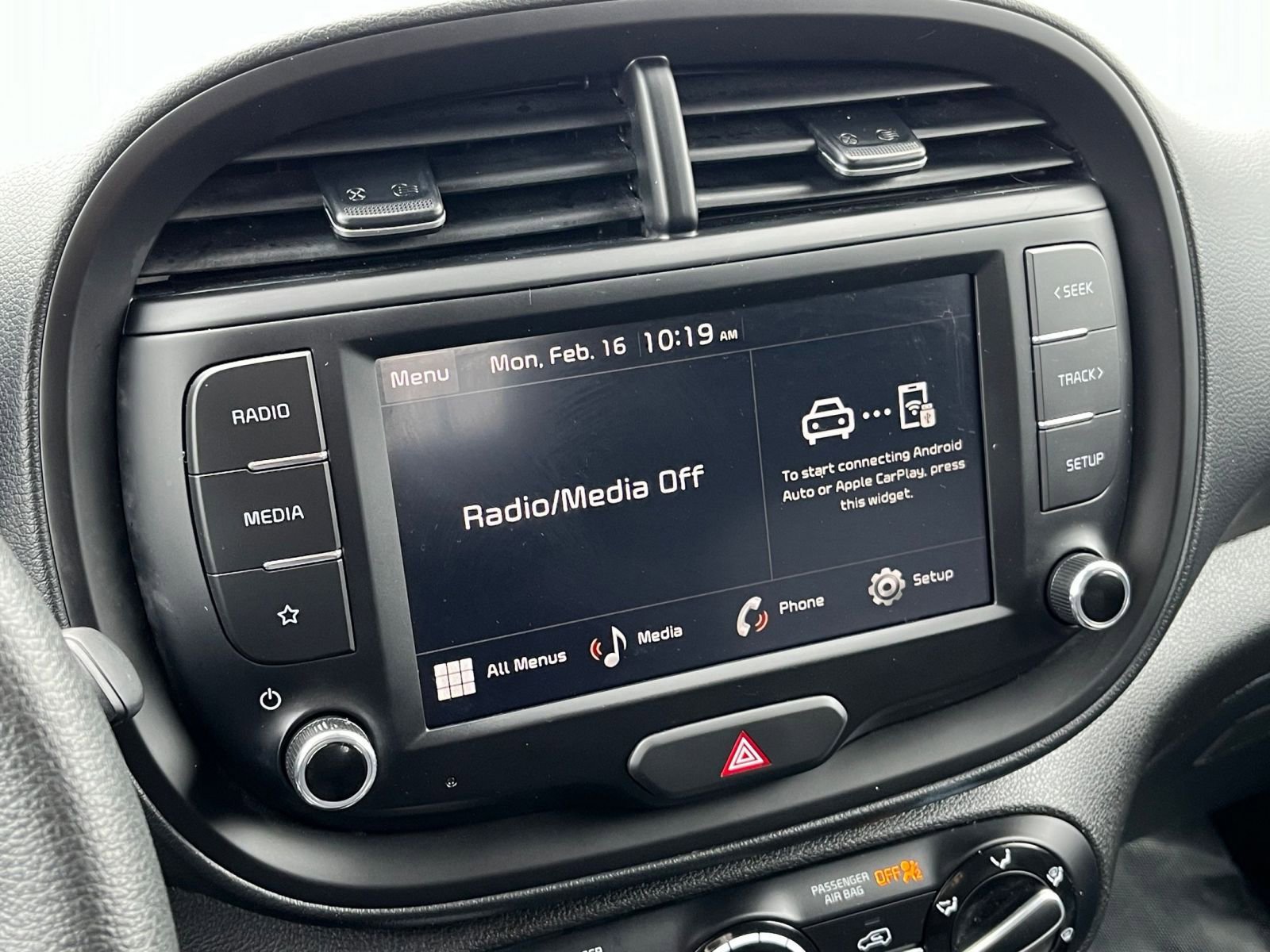 Used 2025 Kia Soul LX w/ LX Technology Package image 18