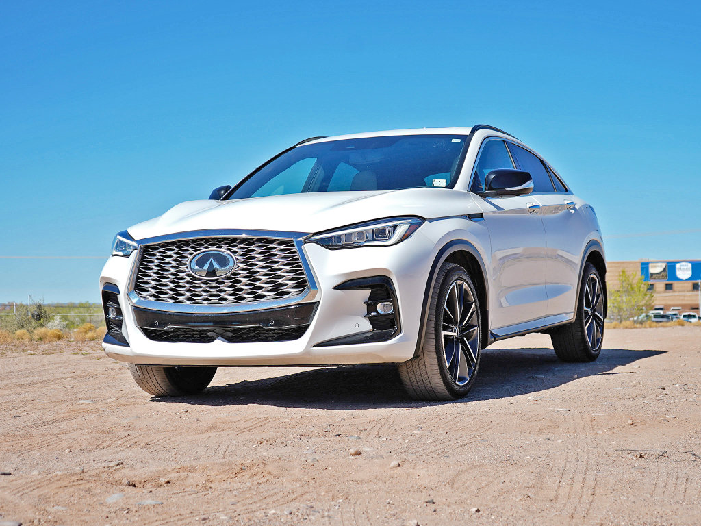 Used 2023 INFINITI QX55 Essential image 1
