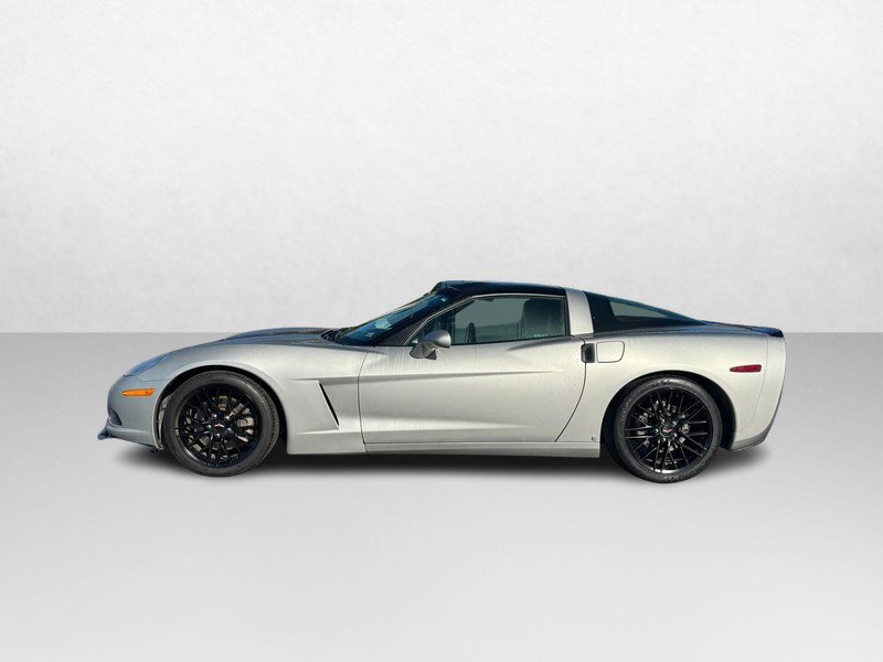 Used 2005 Chevrolet Corvette Coupe w/ Preferred Equipment Group image 2