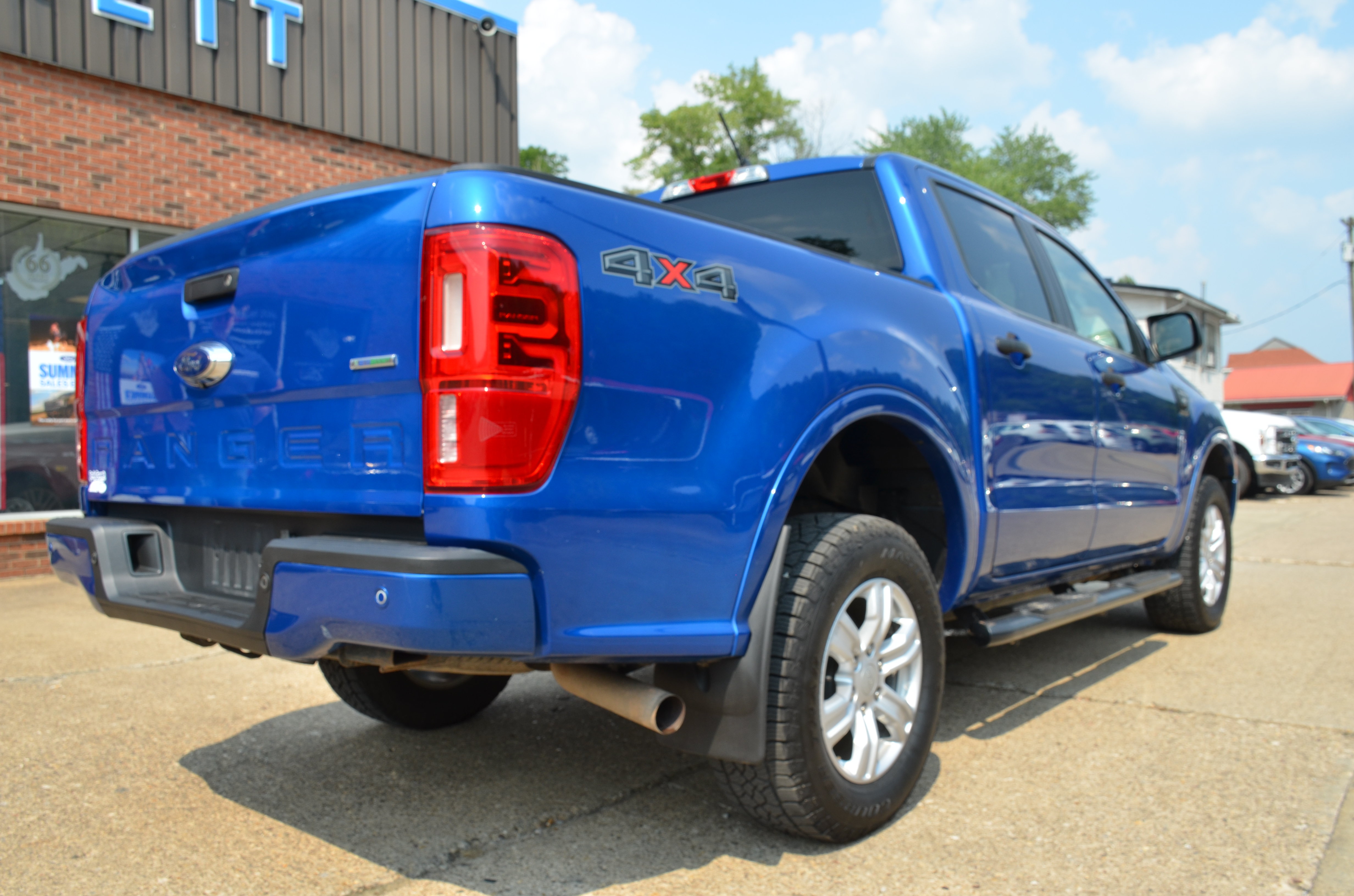 Used 2019 Ford Ranger XLT w/ Equipment Group 301A Mid AWD/4WD image 2