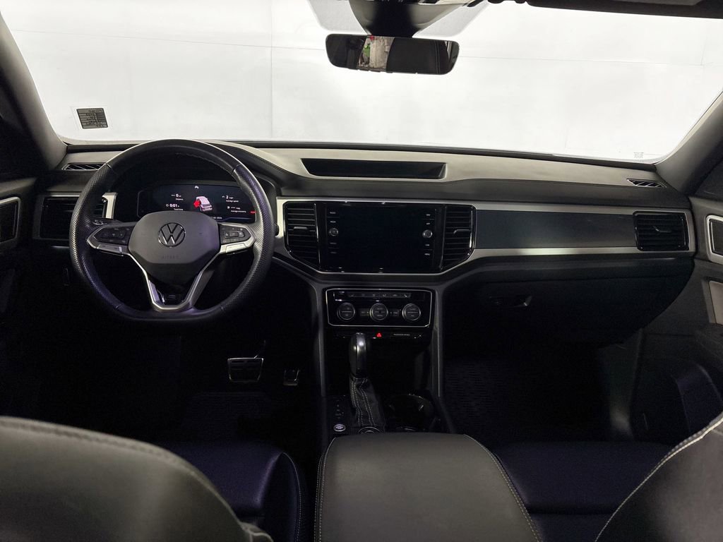 Used 2023 Volkswagen Atlas Cross Sport SEL R-Line image 12