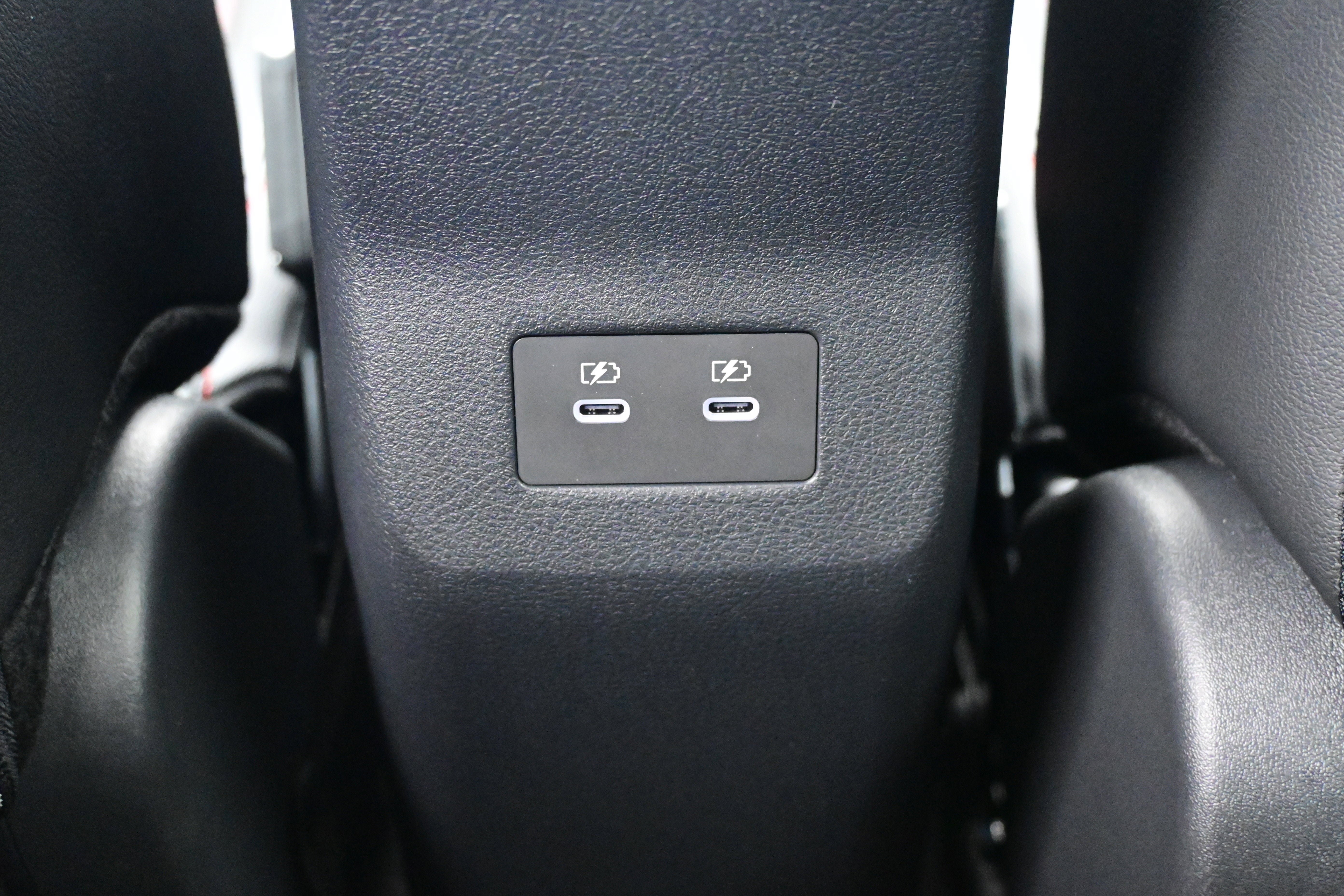 New 2026 Nissan Kicks SR w/ SR Premium Package AWD/4WD image 16