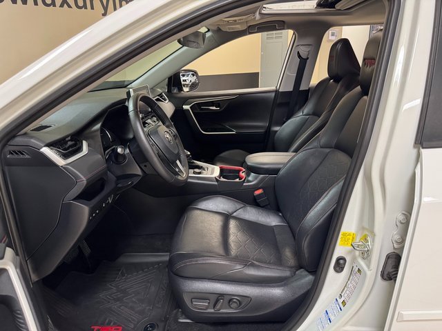 Used 2020 Toyota RAV4 TRD Off-Road image 8