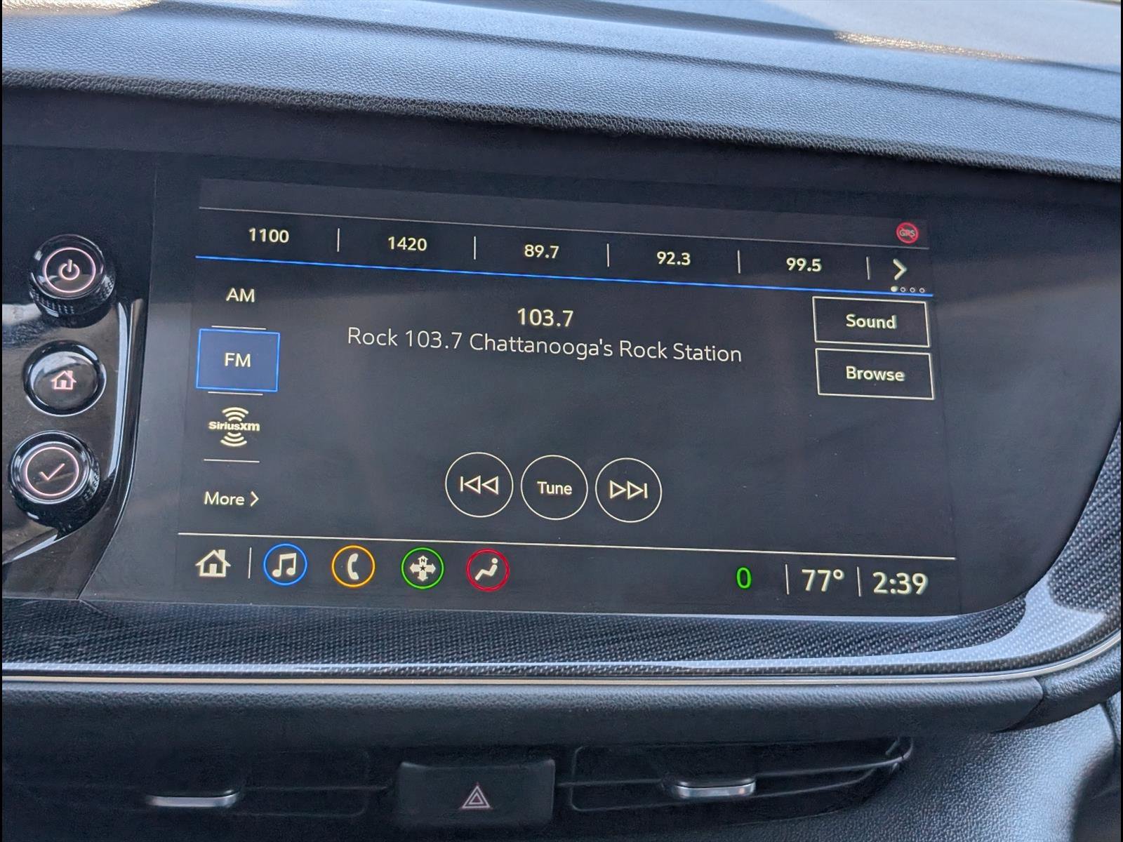 Used 2023 Buick Envision Essence AWD/4WD image 13