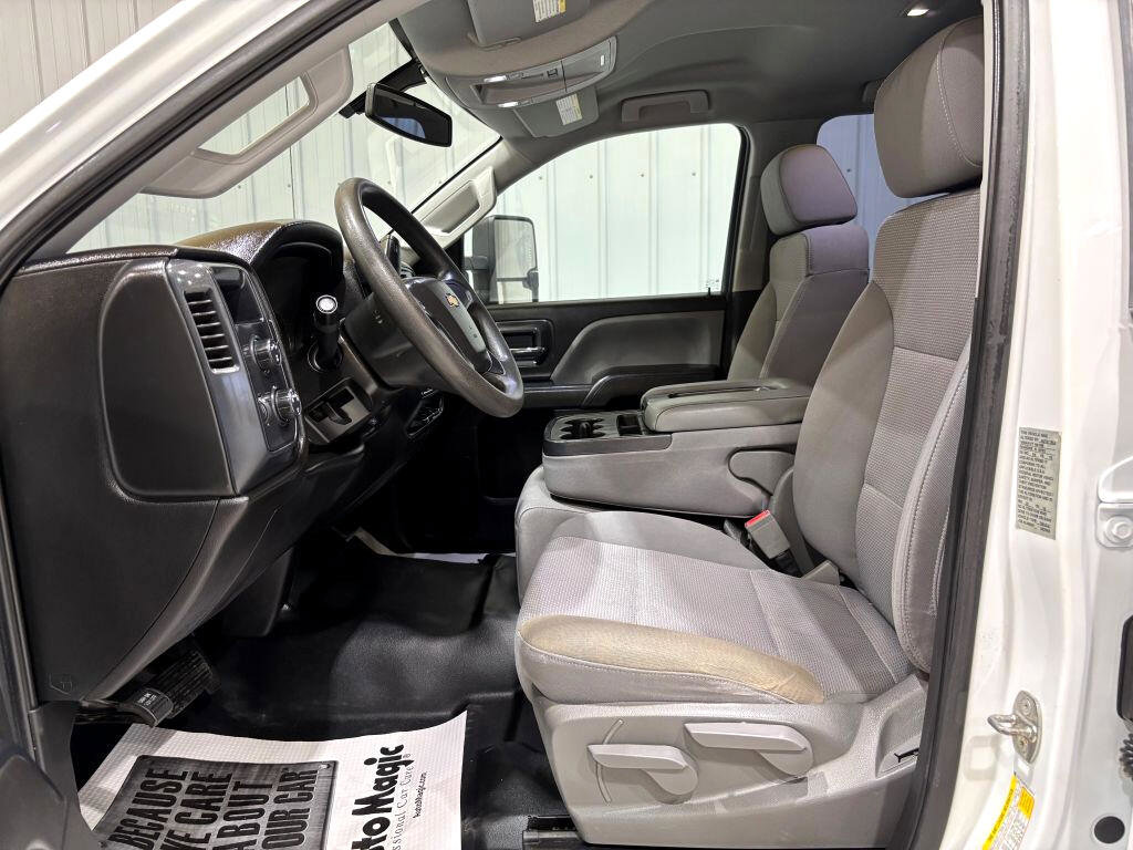 Used 2018 Chevrolet Silverado 2500 W/T w/ Snow Plow Prep Package image 11