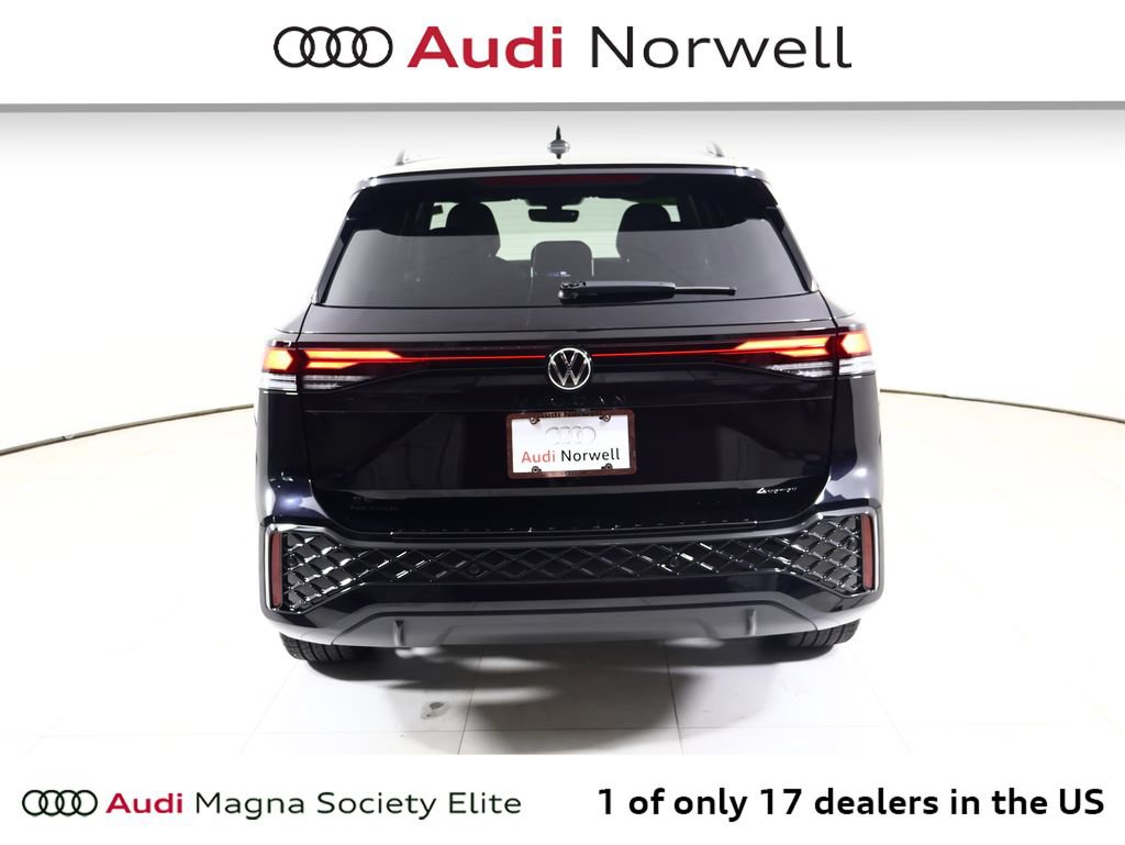 Used 2025 Volkswagen Tiguan SE R-Line AWD/4WD image 12
