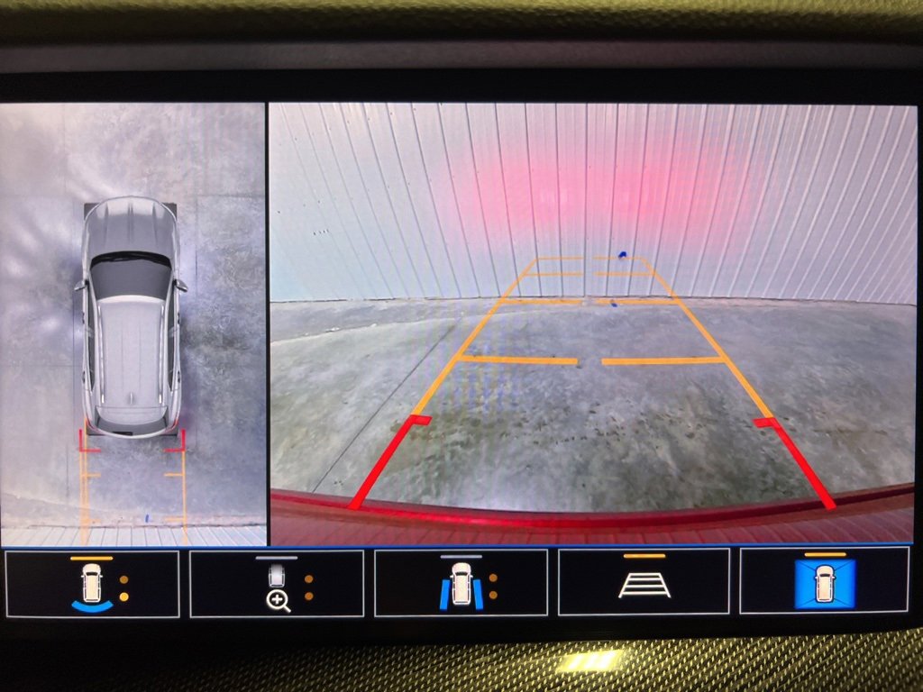 Certified 2021 Buick Envision Essence w/ Technology Package I image 17