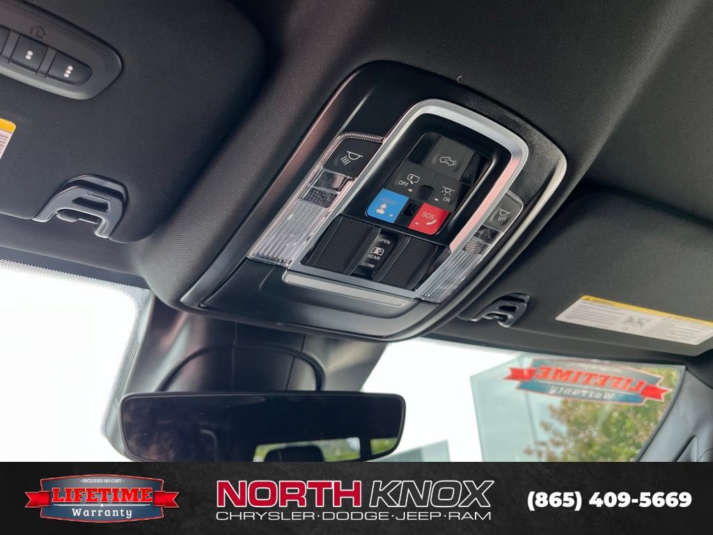 New 2026 RAM 2500 Laramie w/ Night Edition AWD/4WD image 9