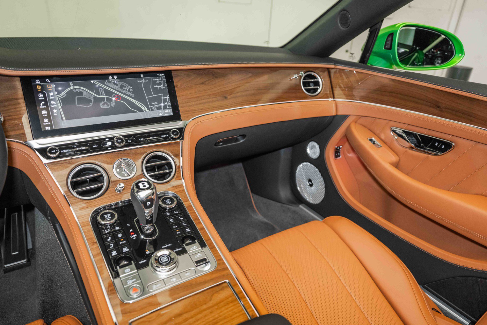 Certified 2024 Bentley Continental GT V8 AWD/4WD image 23
