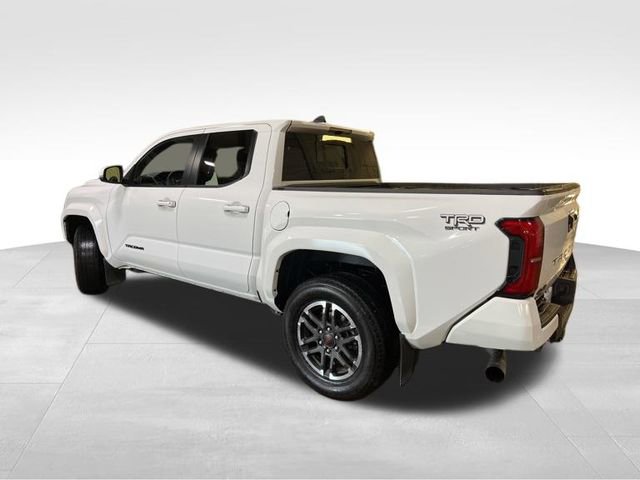 Used 2024 Toyota Tacoma TRD Sport w/ TRD Sport Upgrade Package AWD/4WD image 5