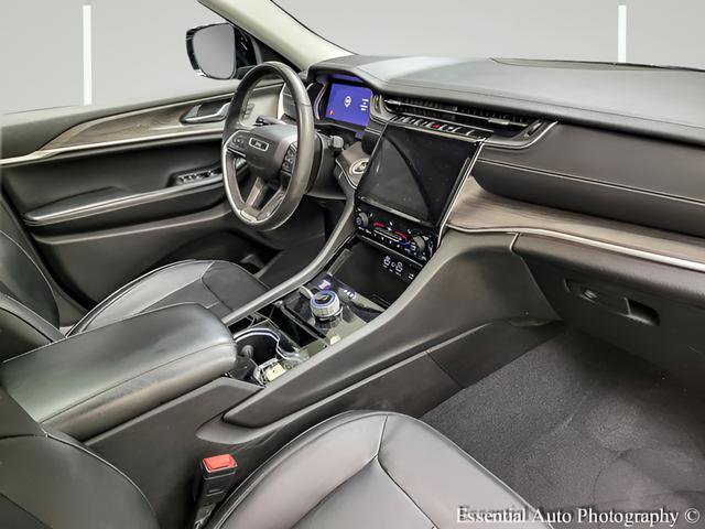 Used 2023 Jeep Grand Cherokee L Limited image 29