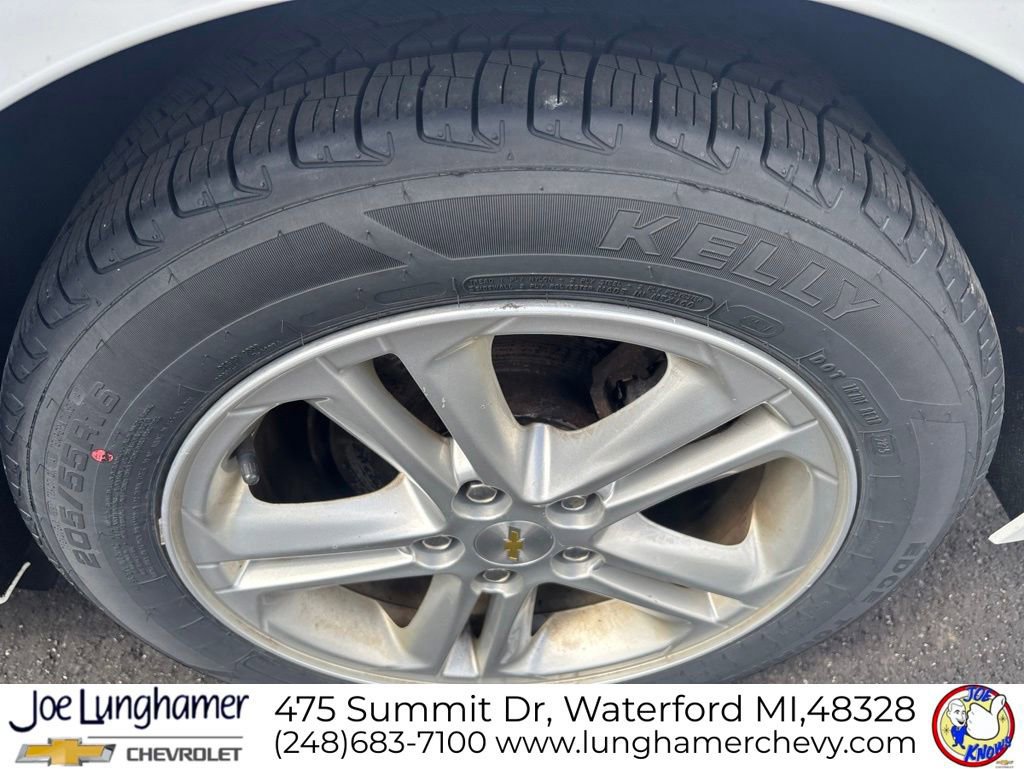 Used 2016 Chevrolet Cruze LT w/ Sun And Sound Package FWD image 12