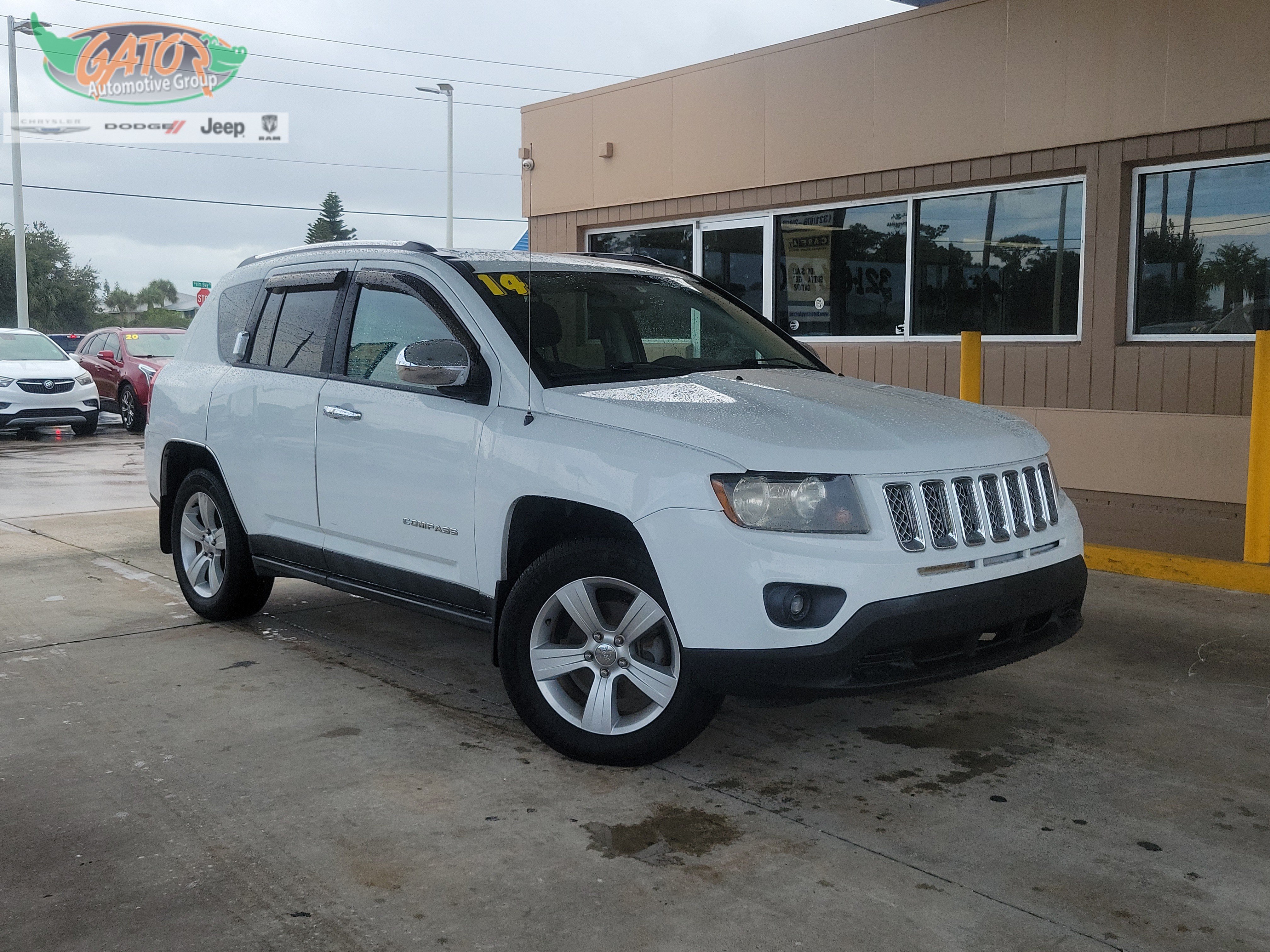 Used 2014 Jeep Compass Latitude w/ Sun/Sound Group FWD image 1
