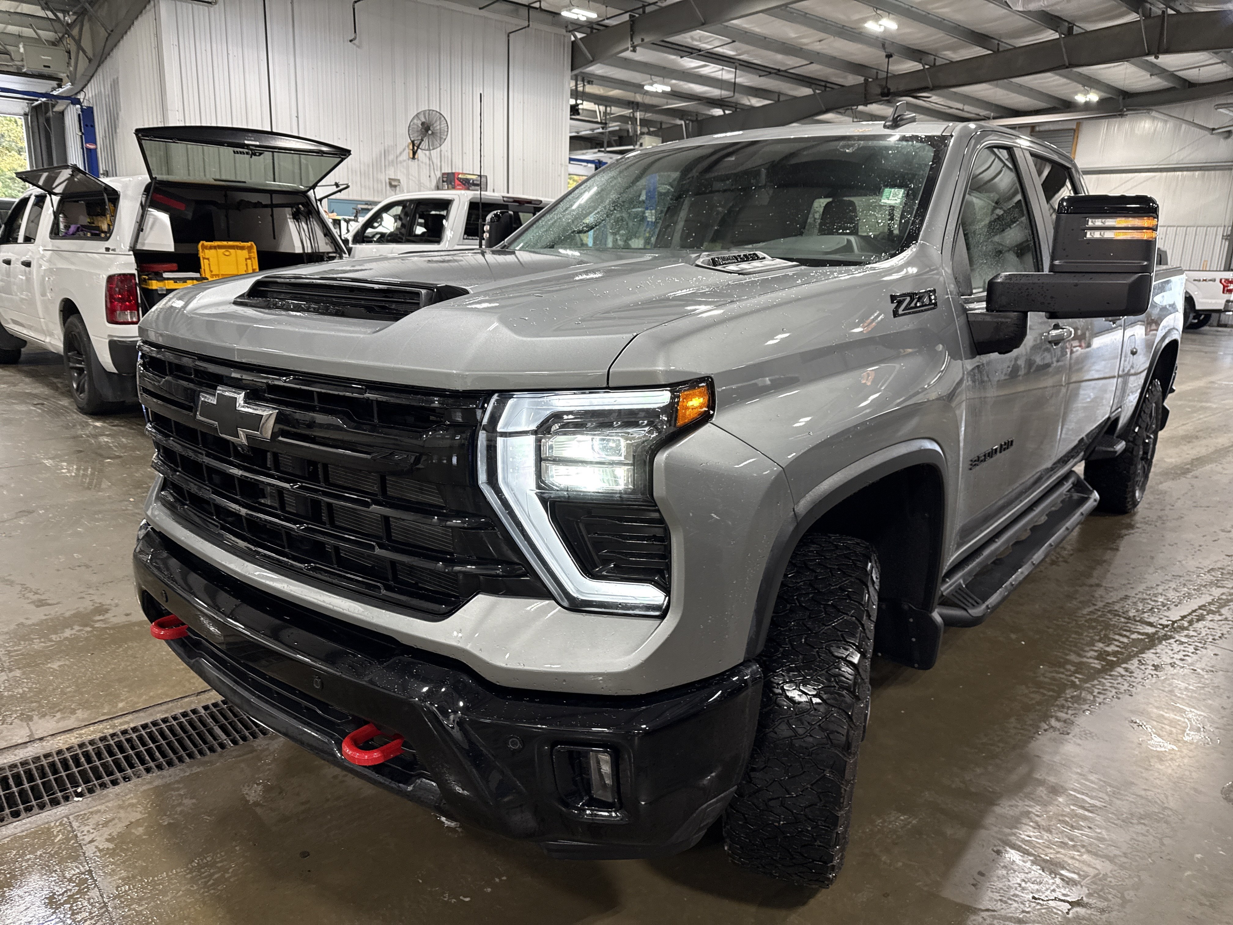 Used 2025 Chevrolet Silverado 3500 LT w/ Trail Boss Package AWD/4WD image 6