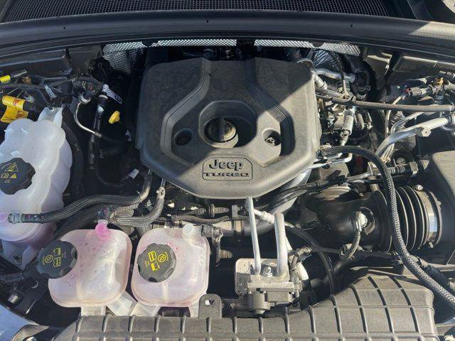 Certified 2025 Jeep Grand Cherokee Overland AWD/4WD image 26