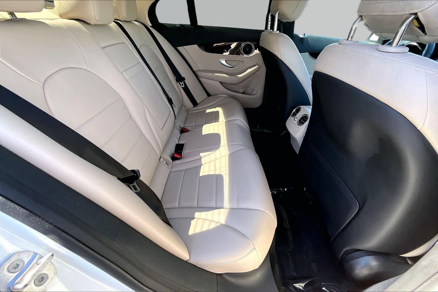 Used 2017 Mercedes-Benz C 300 4MATIC Sedan image 19