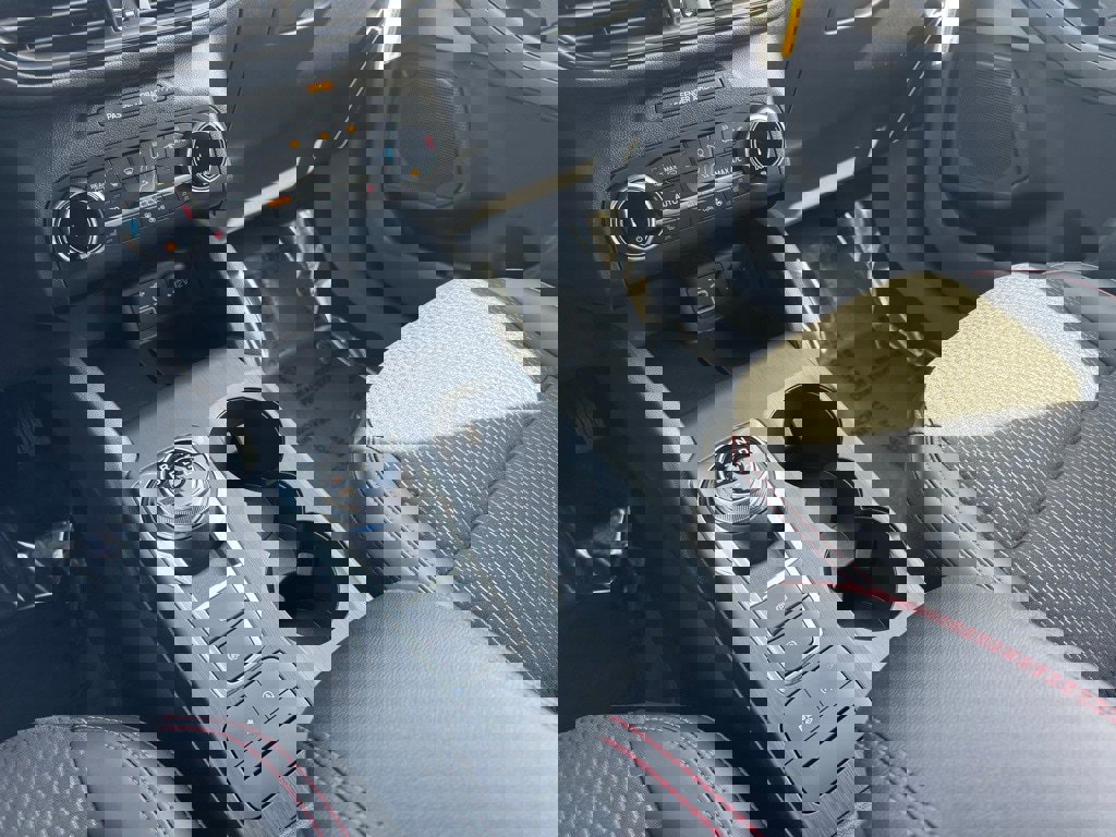 New 2025 Ford Escape ST-Line Select w/ Class II Trailer Tow Package image 30