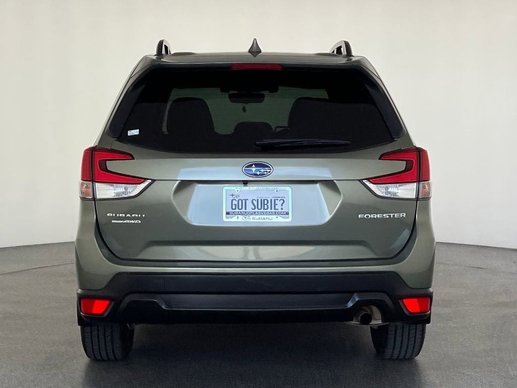 Used 2019 Subaru Forester Premium AWD/4WD image 5