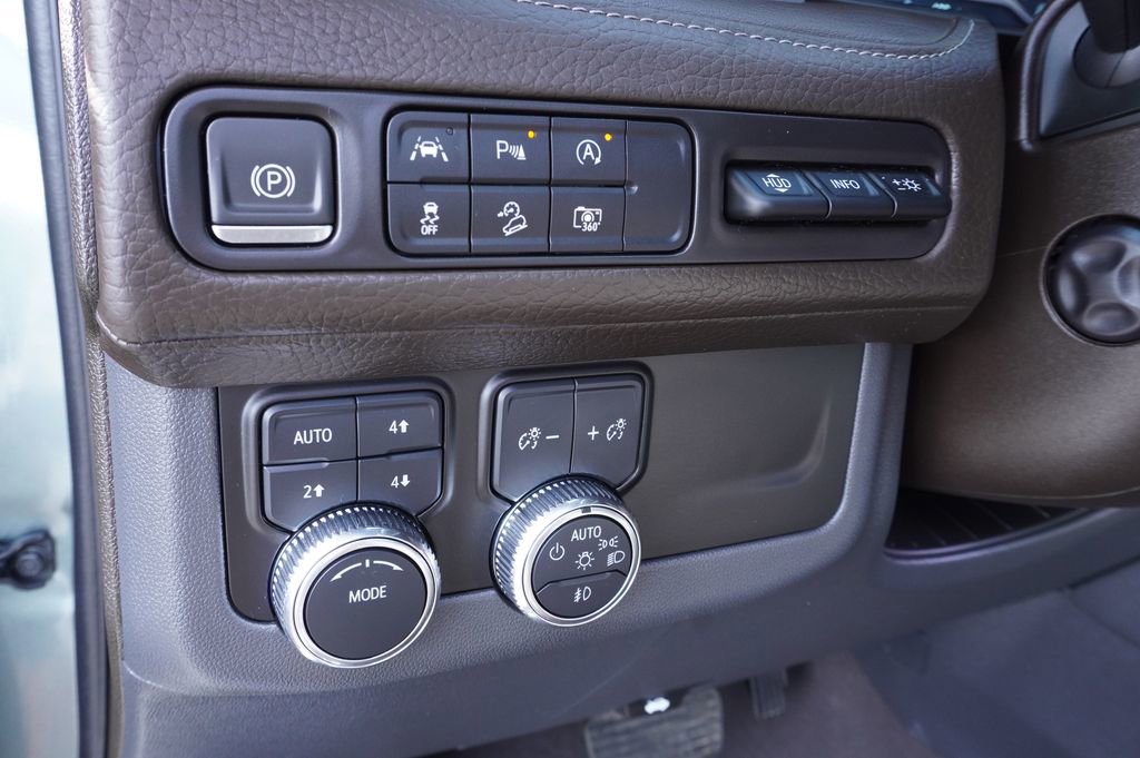 Certified 2024 GMC Yukon XL Denali image 19