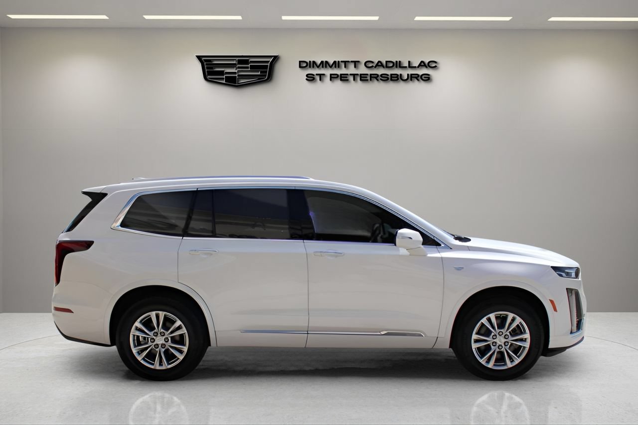 New 2025 Cadillac XT6 Luxury FWD image 6