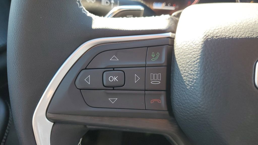 New 2025 Jeep Grand Cherokee L Altitude image 31