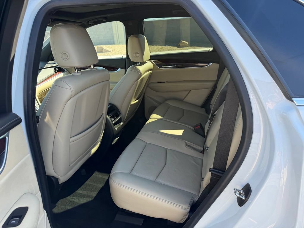 Used 2018 Cadillac XT5 Luxury w/ Driver Awareness Package FWD image 23