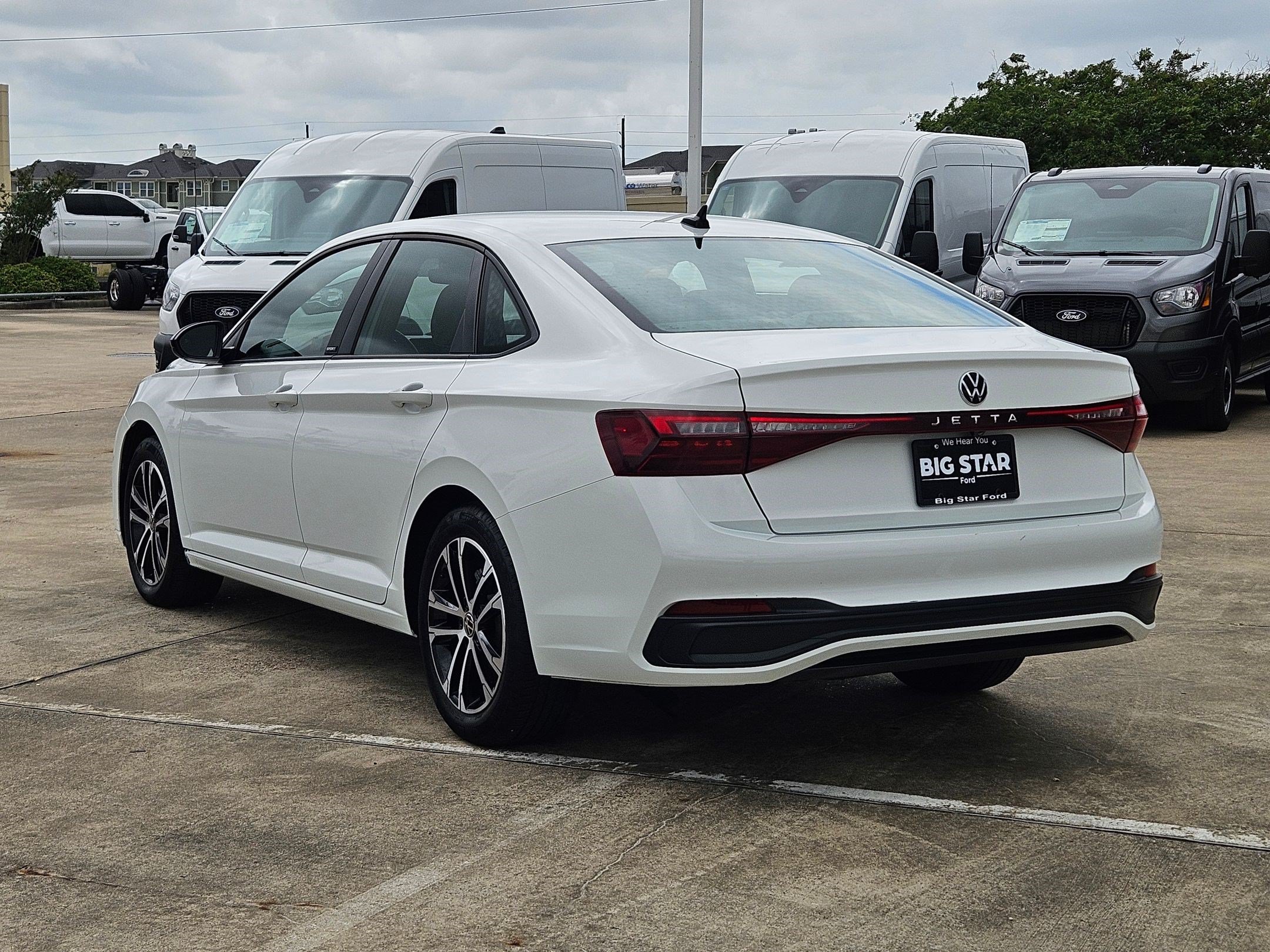 Used 2025 Volkswagen Jetta Sport FWD image 6