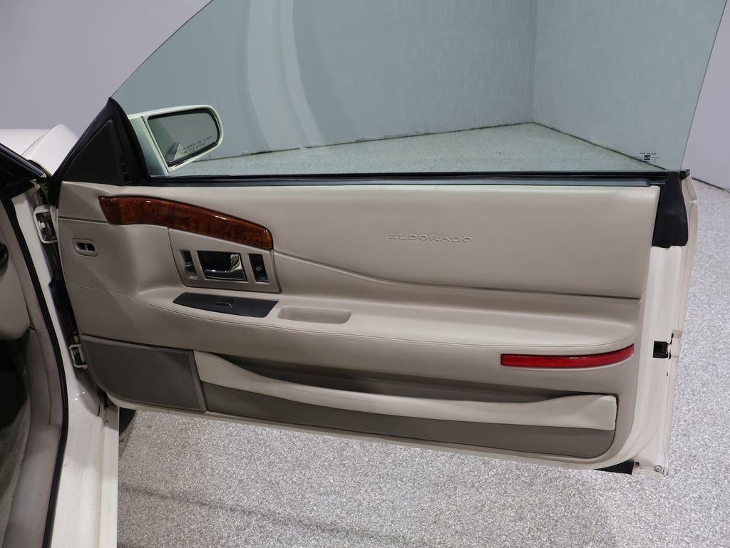 Used 2002 Cadillac Eldorado Collector's Edition image 21