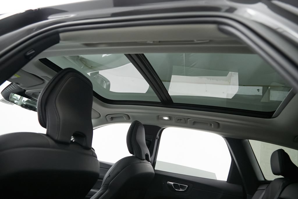 Certified 2023 Volvo XC60 B5 Ultimate AWD/4WD image 22