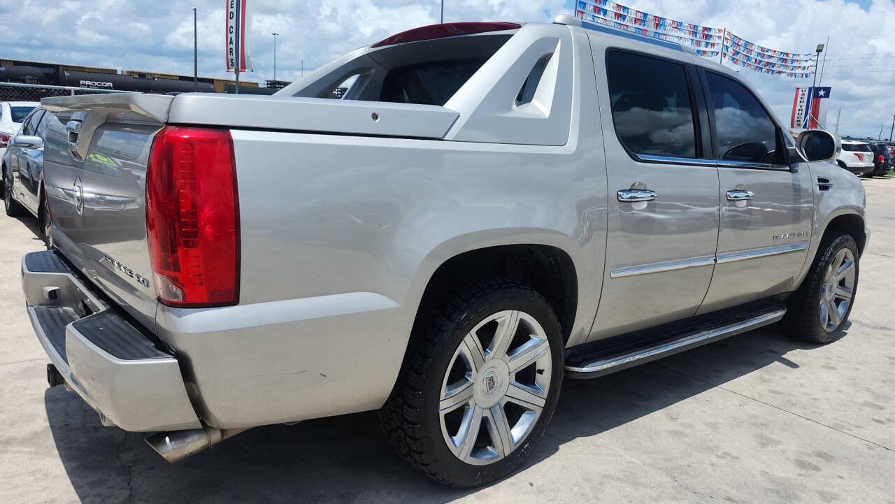 Used 2007 Cadillac Escalade EXT w/ Information Package AWD/4WD image 5