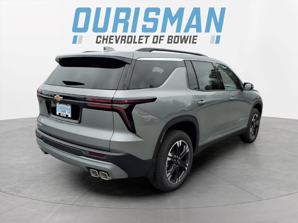 New 2027 Chevrolet Traverse LT w/ Sun and Wheel Package FWD image 3
