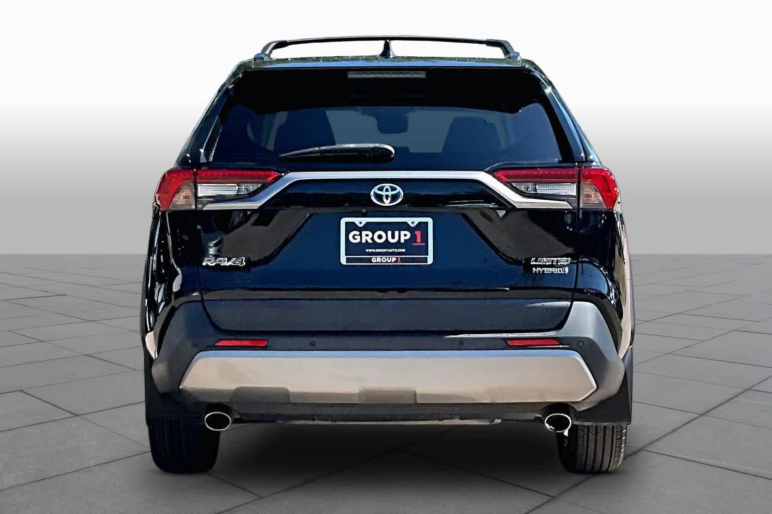 Used 2023 Toyota RAV4 Limited AWD/4WD image 5