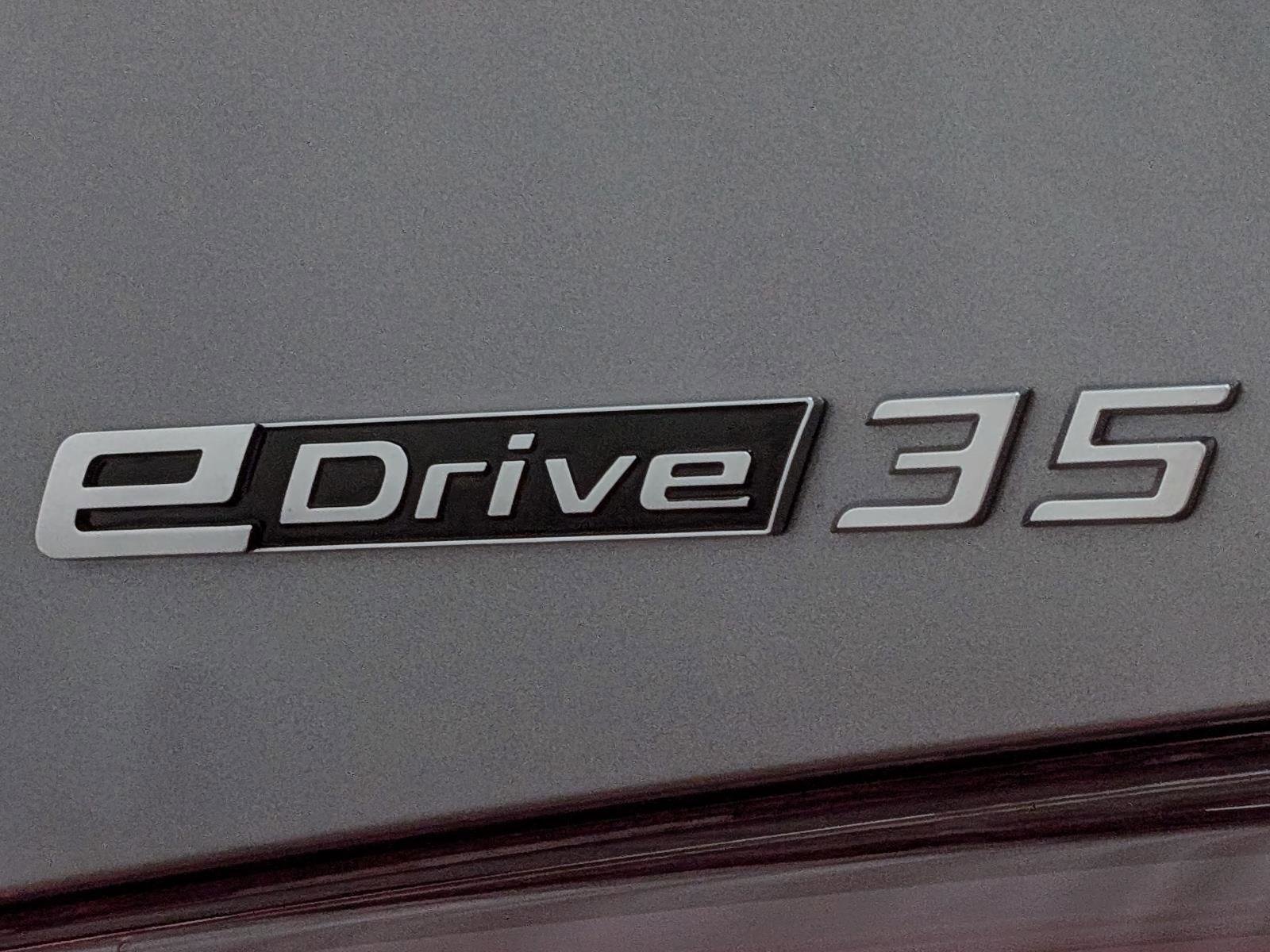 Used 2023 BMW i4 eDrive35 image 11