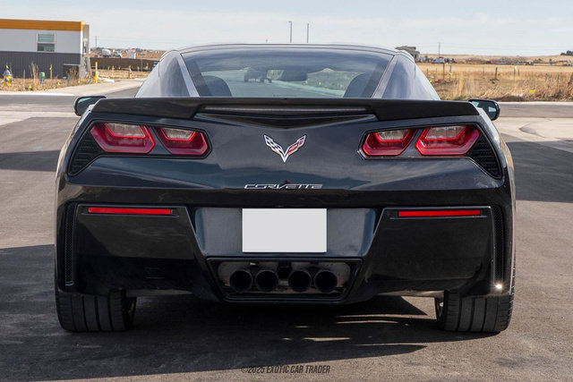Used 2018 Chevrolet Corvette Stingray Coupe w/ 1LT image 7