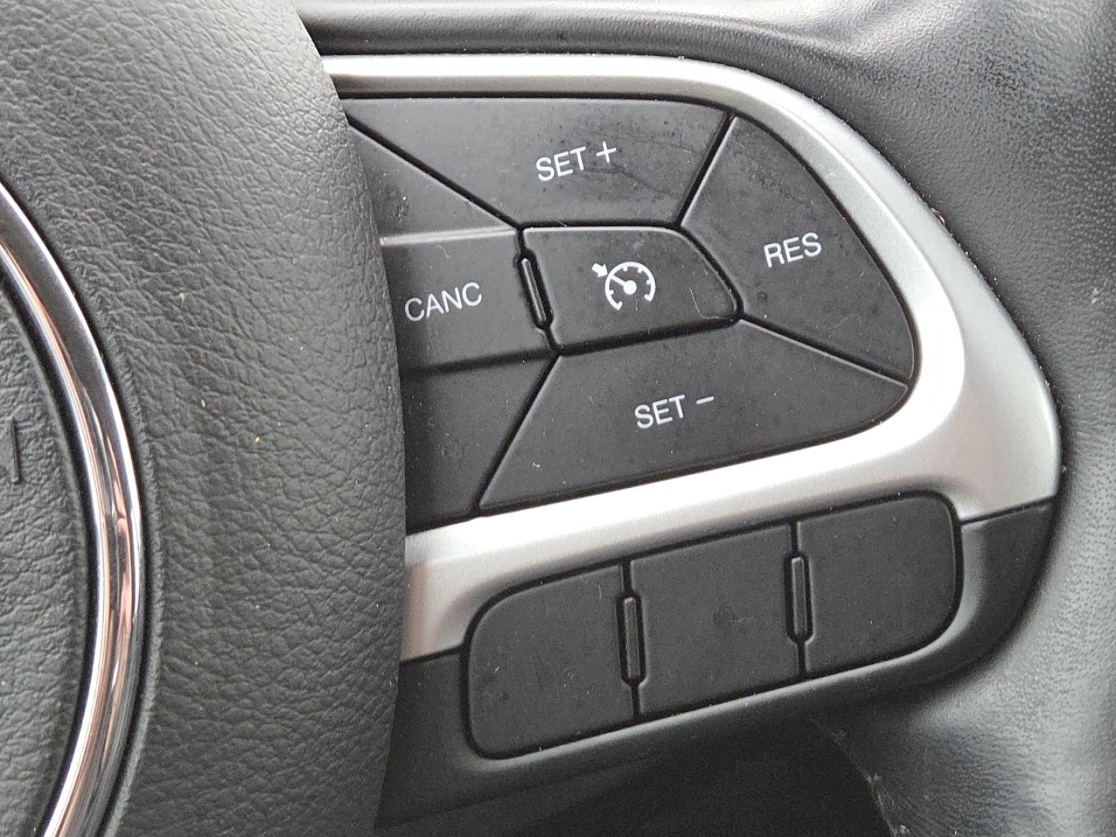 Used 2020 Jeep Compass Latitude image 8