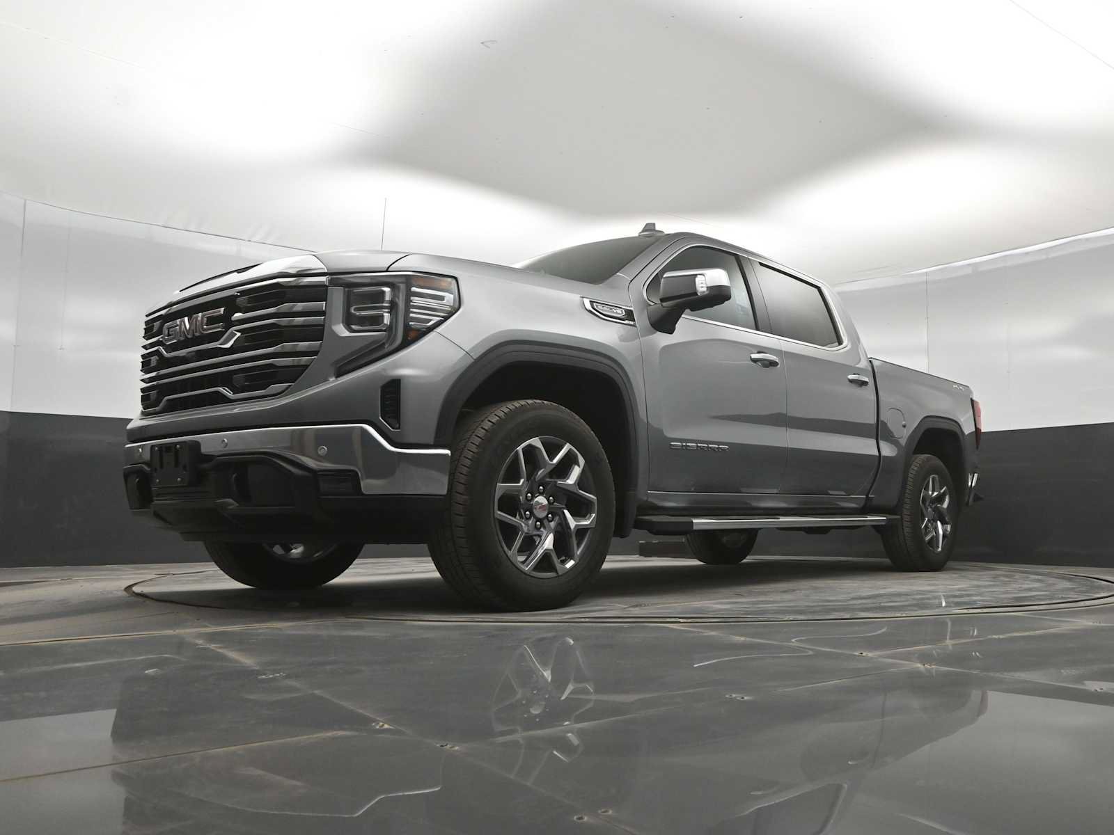 New 2026 GMC Sierra 1500 SLT w/ SLT Premium Plus Package AWD/4WD image 32