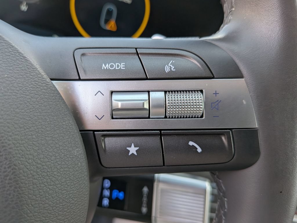 Certified 2024 Hyundai Kona SEL FWD image 18