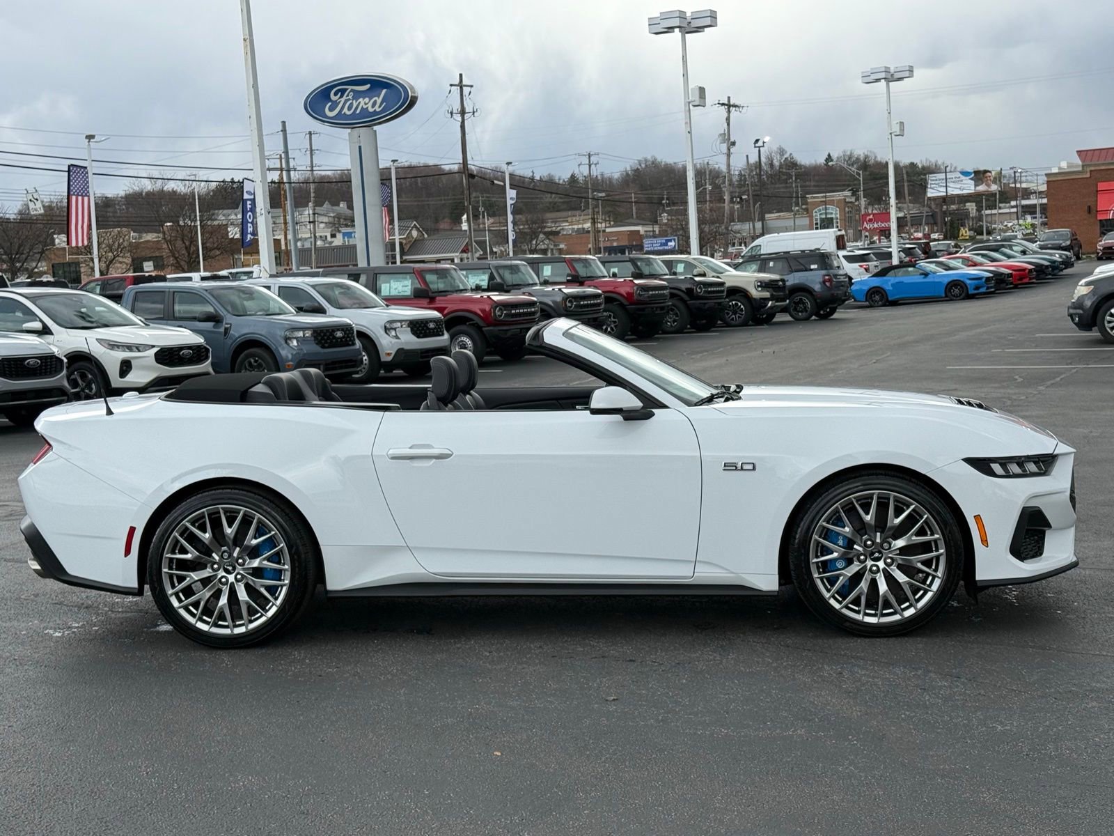 Used 2024 Ford Mustang GT Premium image 2