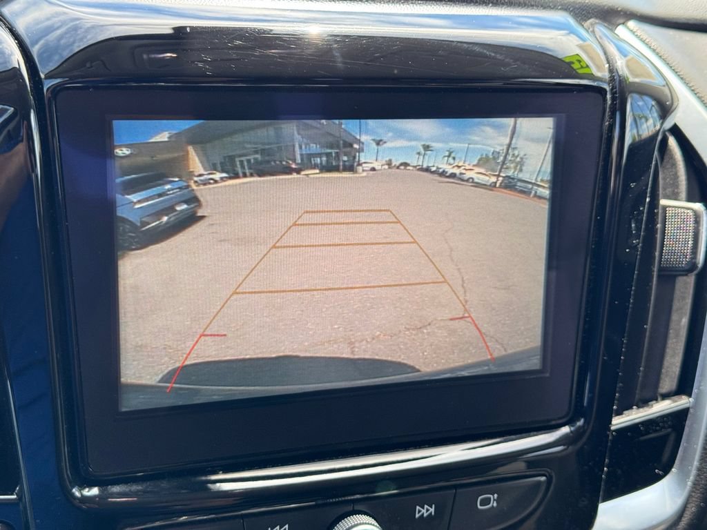 Used 2019 Chevrolet Traverse LT FWD image 17