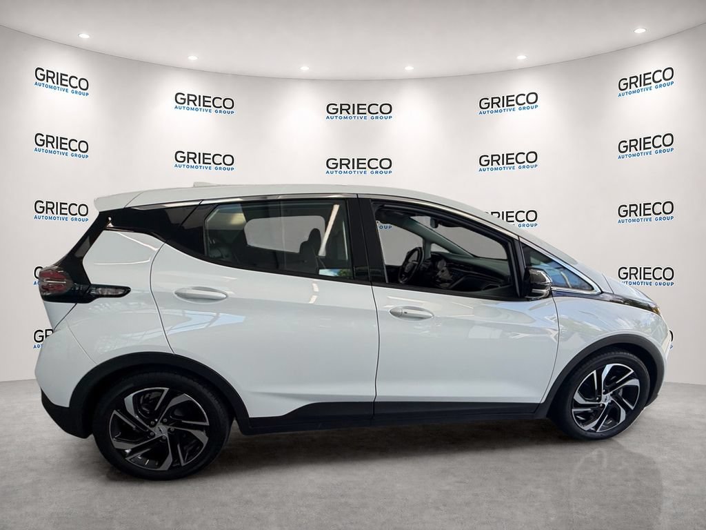 Certified 2023 Chevrolet Bolt LT w/ Infotainment Package FWD image 8