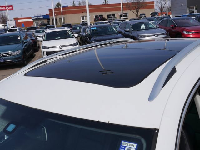 Used 2017 Volkswagen Tiguan Wolfsburg Edition image 11